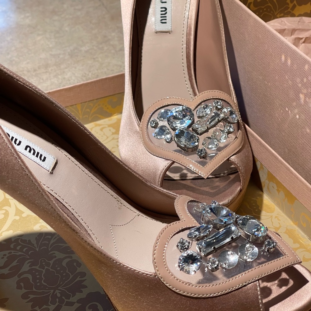 MIU MUI SATIN WITH HEARTS OF CRYSTAL “CINDERELLA” SHOES!!  NWT - Picture 2 of 14